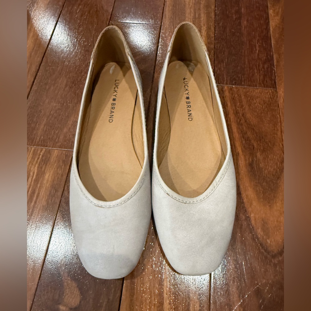 Lucky Brand Women's Beige Loafers